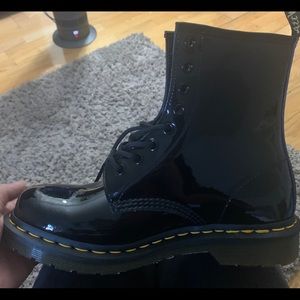 Dr. Martens 1460 Patent Lamper 8-Eye Boot in black